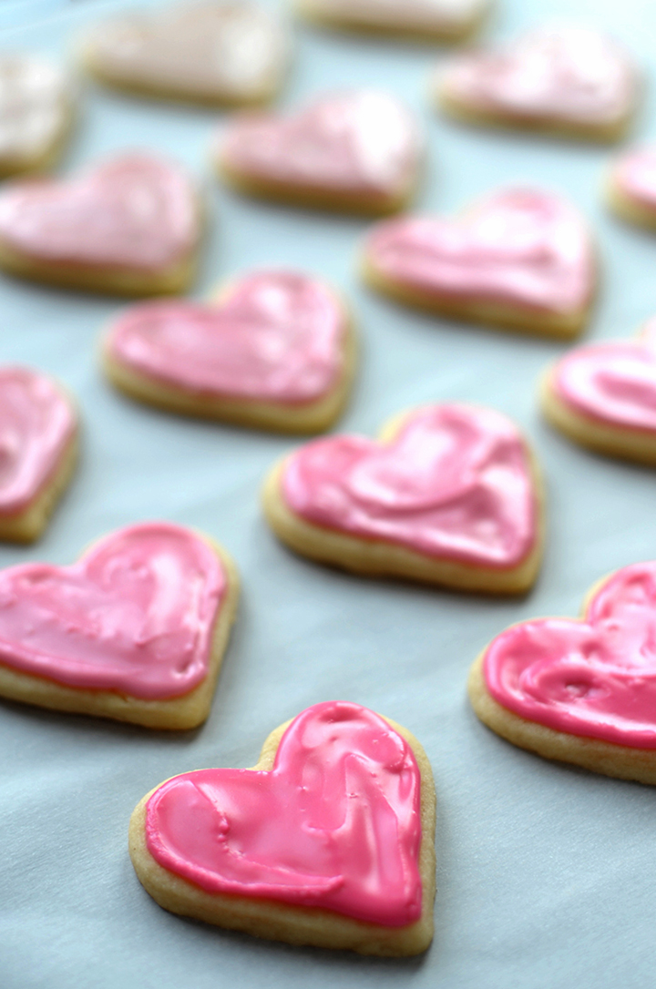 heart shaped Valentine sugar cookies