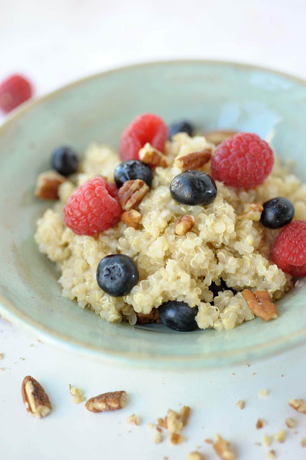 Healthy Quinoa Breakfast Bowl