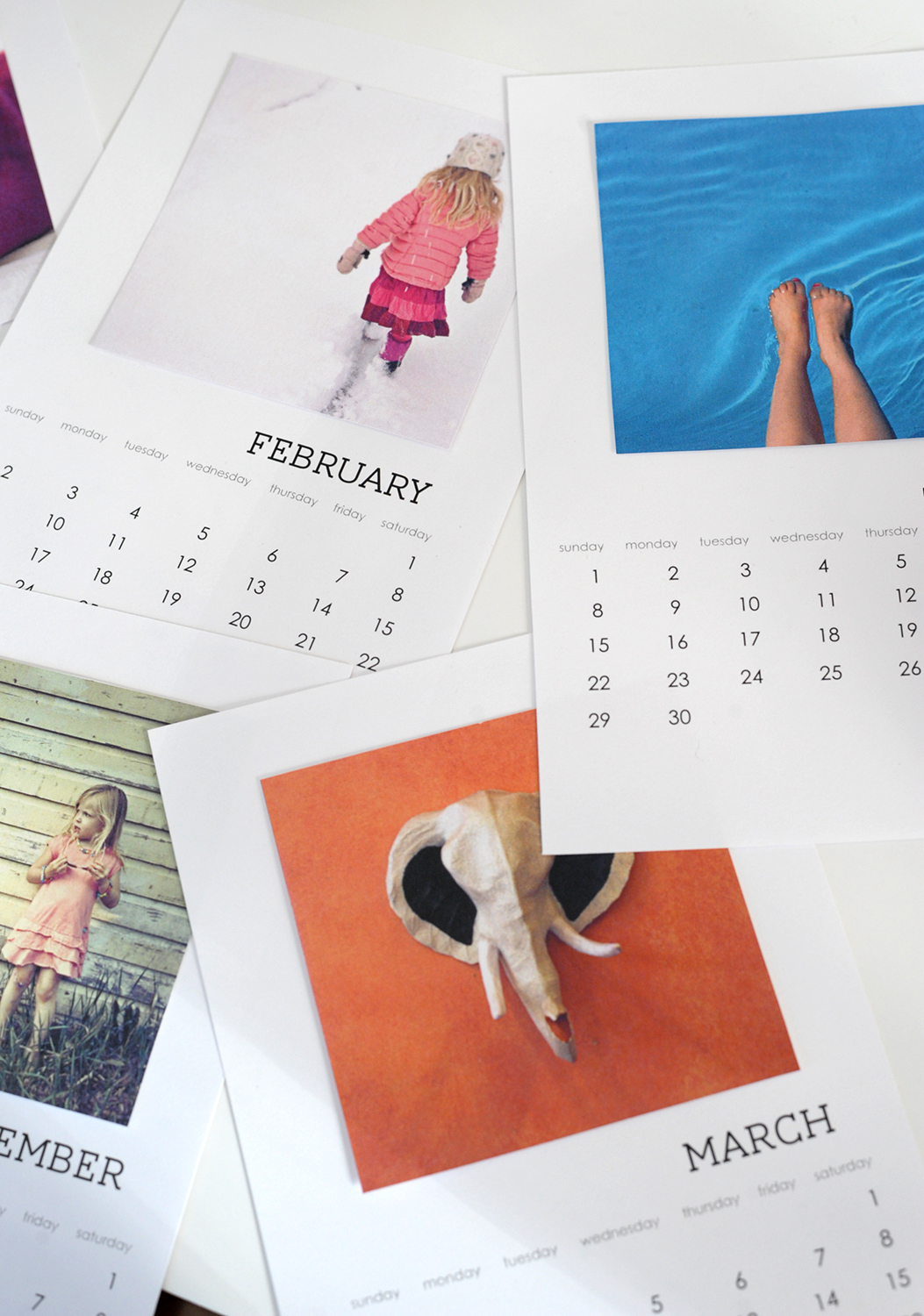DIY Free Printable Desk Calendar