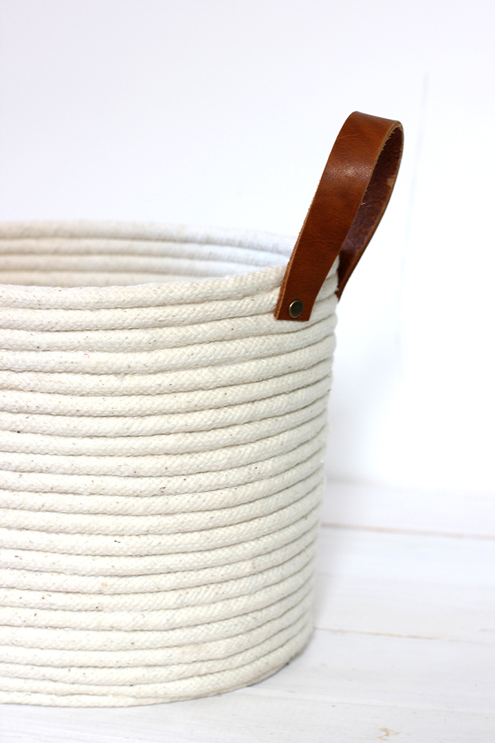 DIY No-Sew Rope Coil Basket