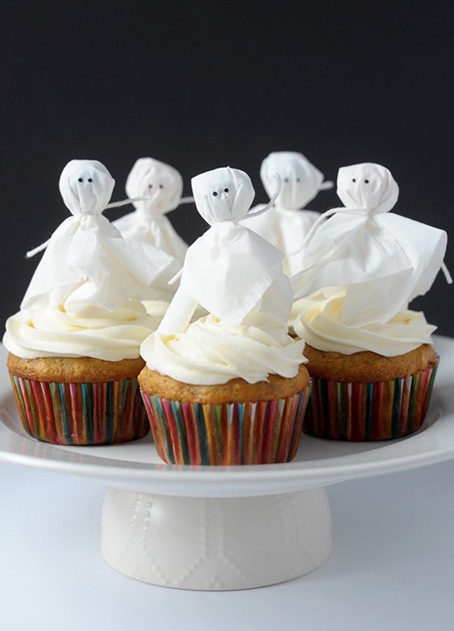 DIY ghost cupcake toppers