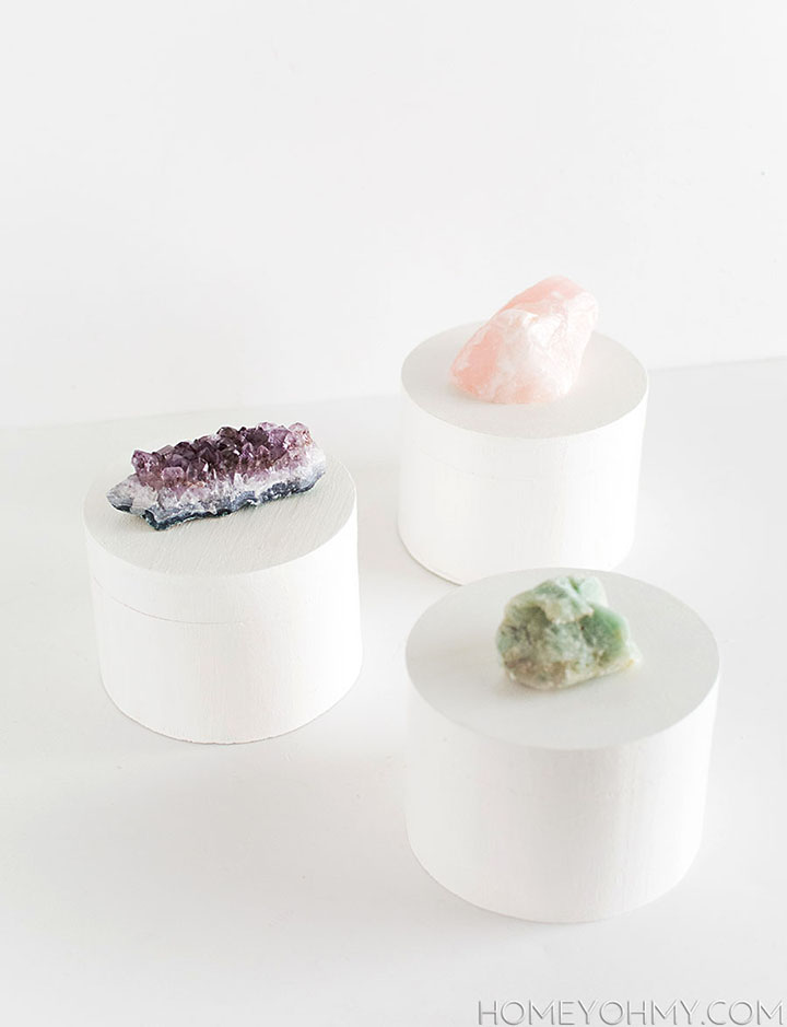 Love these DIY Crystal Knob Boxes from Homey Oh My