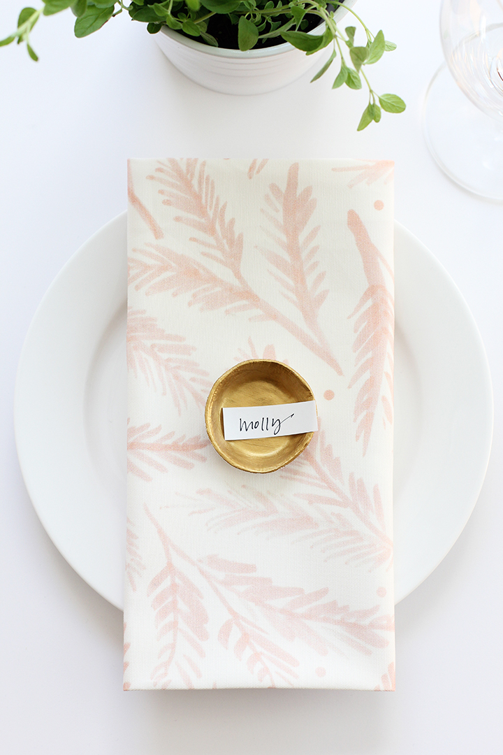 DIY Clay Bowl Place Card Holders | alice & lois