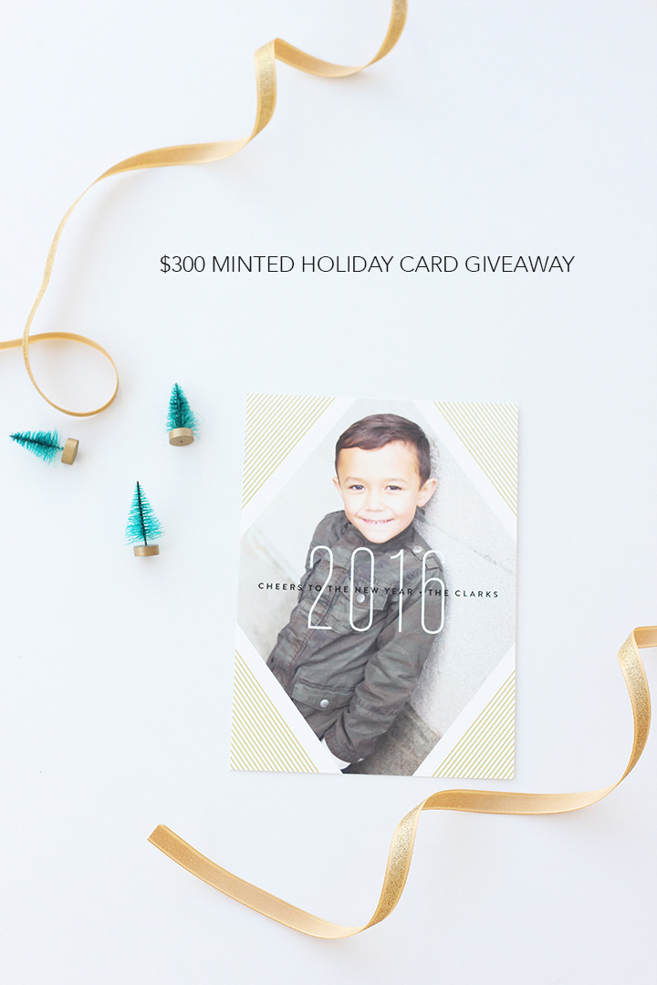 minted-holiday-card-giveaway-TEXT