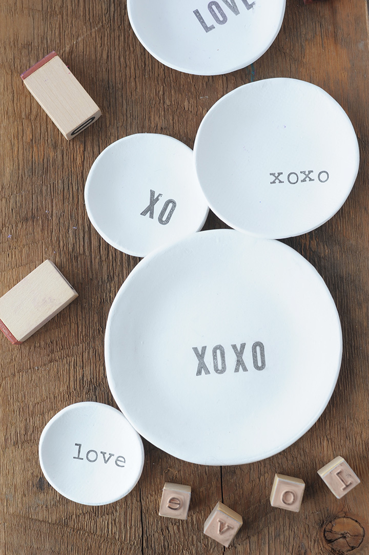 Learn how to make these sweet DIY Stamped Air Dry Clay Bowls. They make such a cute gift!