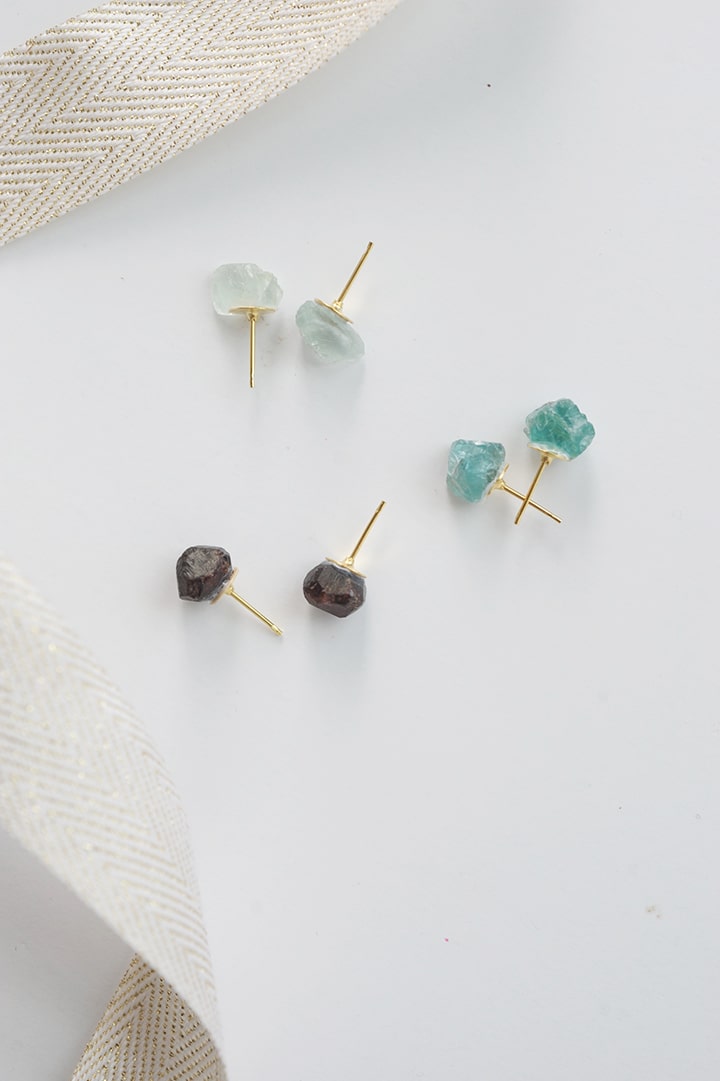 Make these gorgeous DIY Raw Stone Earrings in under five minutes!