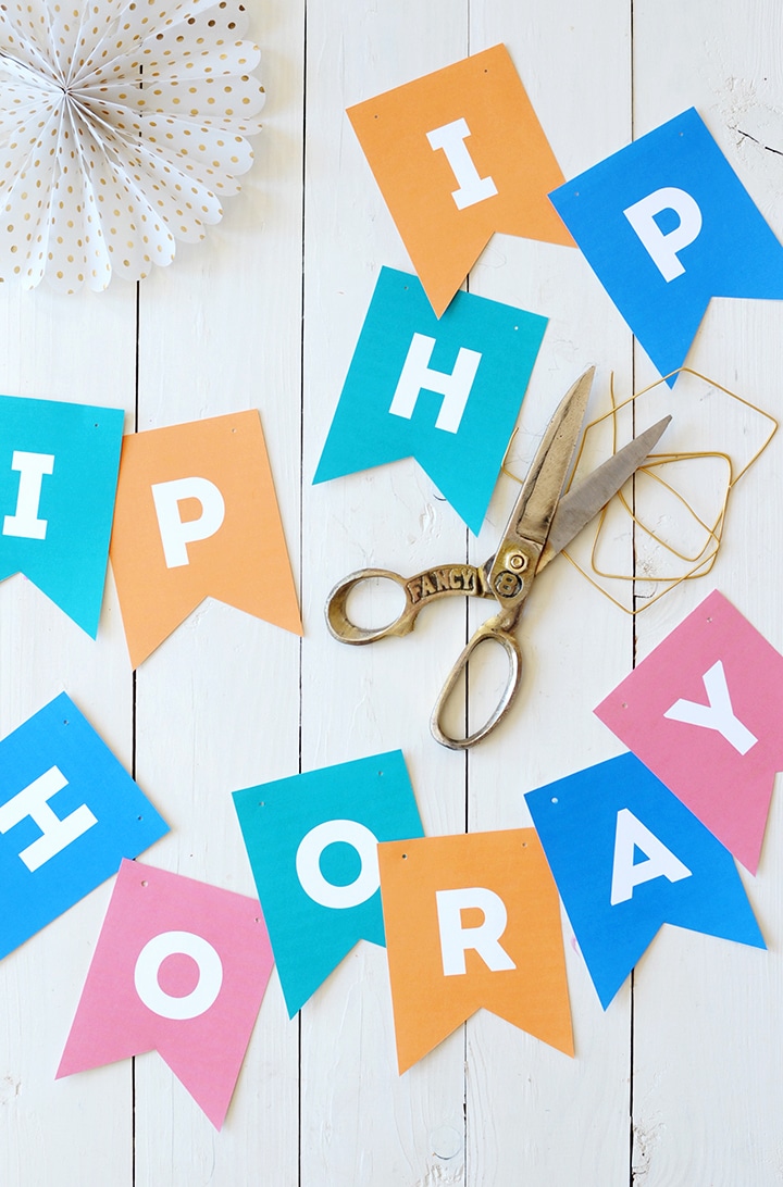 Make this Hip Hip Hooray banner for your next party.  Just download and print out these free printable Hooray Pennant Flags!