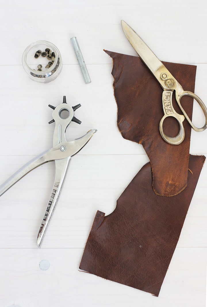 Cast Iron Pan Holder - Longfellow Leather