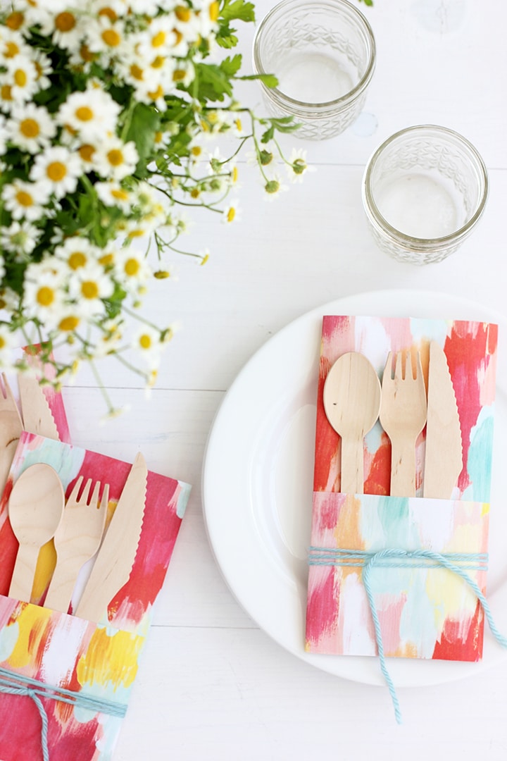Create a simple paper wrapper for utensils - perfect for your summer picnic!