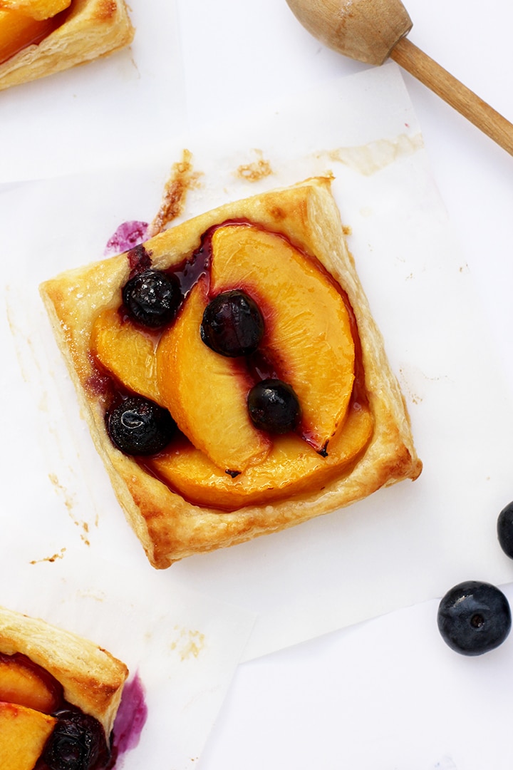 The best Easy Peach Tart Recipe to try!