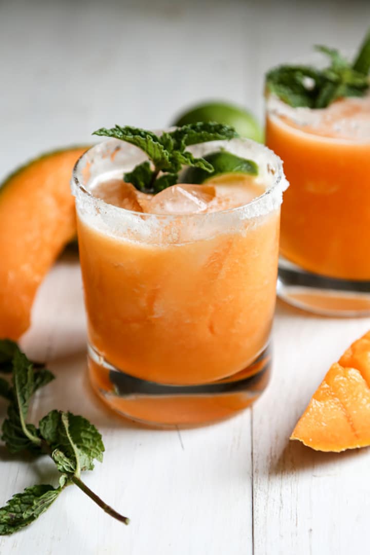 Here's our list of our favorite 20 summer cocktails – it's what you should be drinking this summer!