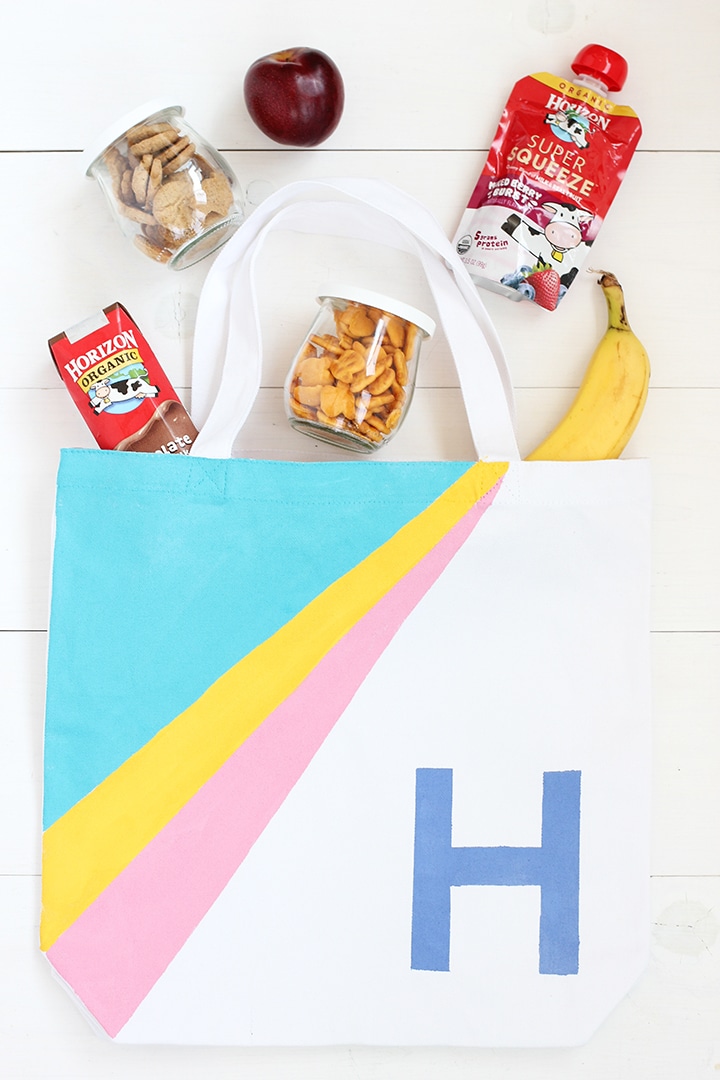 Make this freezer paper stencil snack bag of the kids!