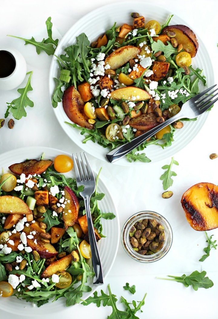 Grilled Peach Salad - Favorite Fall Salad Recipes to try