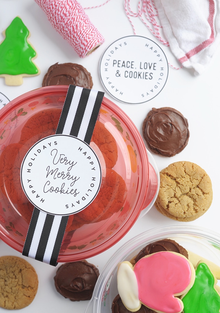 Favorite Holiday Cookie Recipes along with a free printable label!