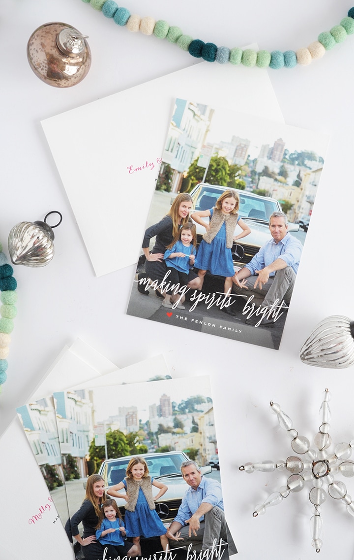 minted holiday card giveaway