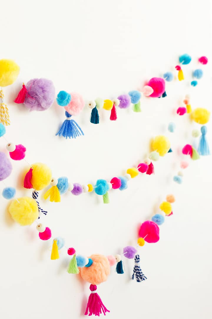 How to Make a Pom Pom Garland