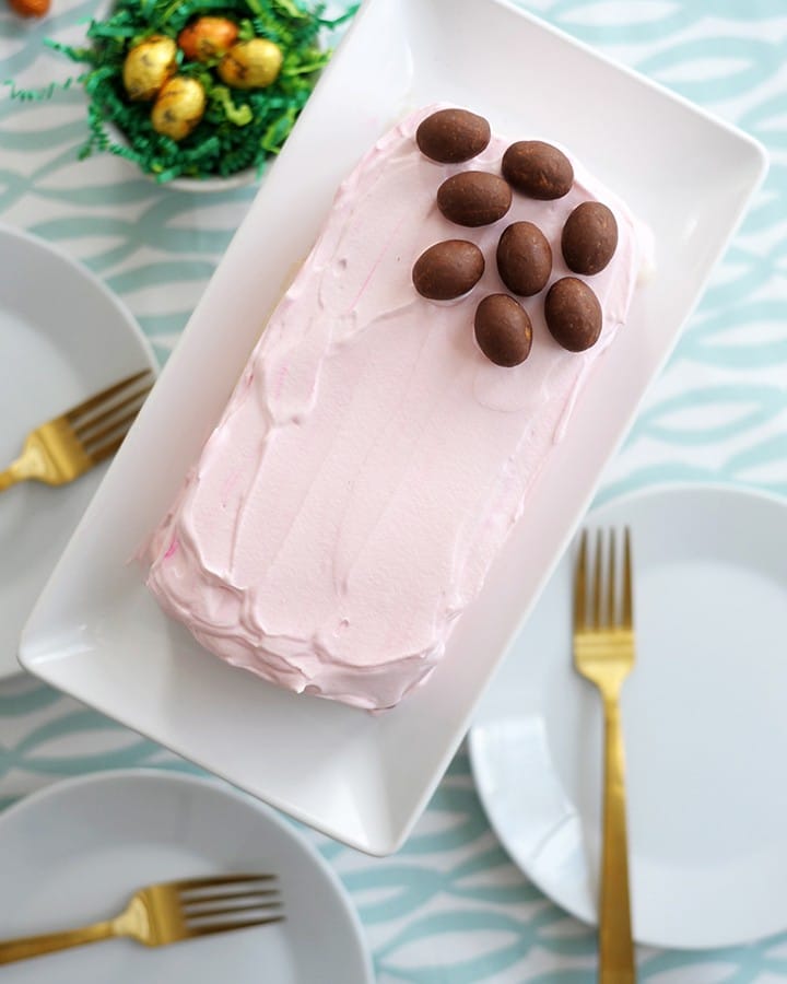 Make this Butterfinger Ice Cream Cake for Easter!