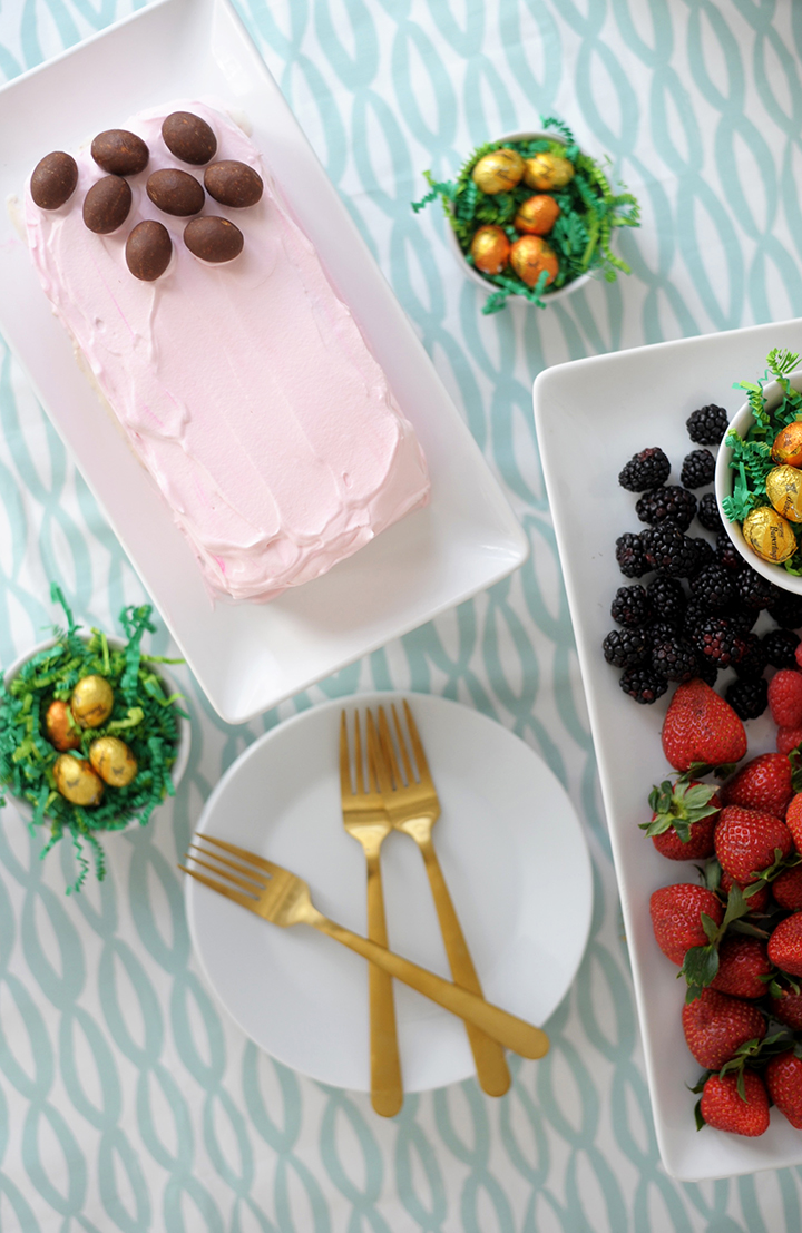 Make this delicious Butterfinger Easter Ice Cream Cake Recipe!
