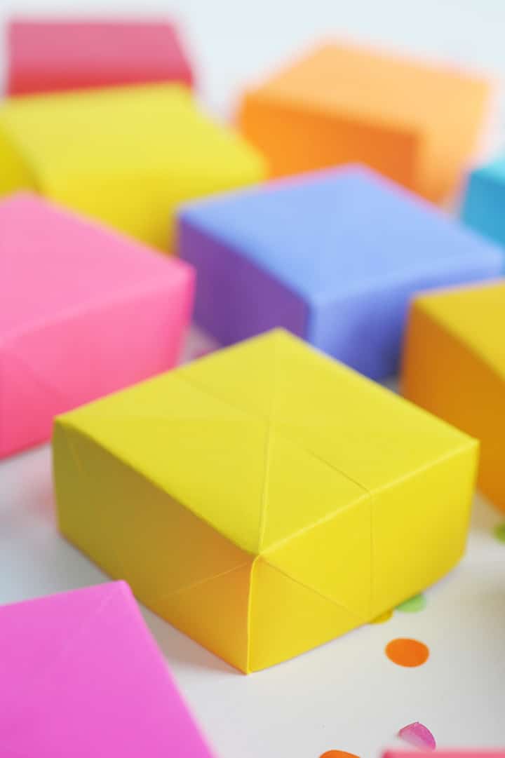 Learn how to make these hand-folded DIY Paper Boxes!