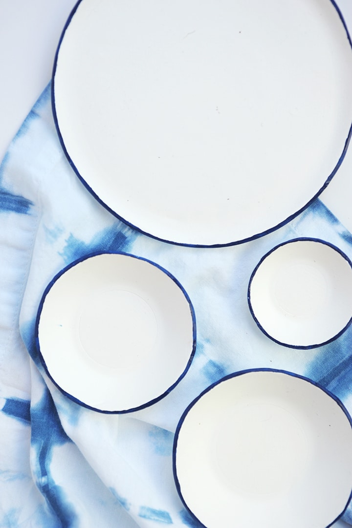 Learn how to make these DIY Air Dry Clay Bowls that look just like classic enamelware!