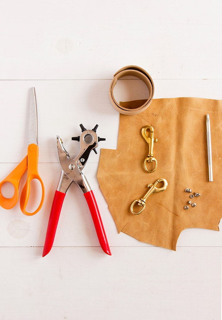 DIY Simple Leather Keychain supplies
