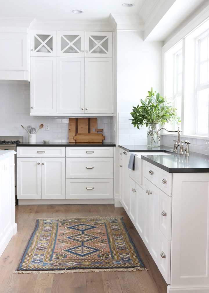 Favorite Paint colors for kitchen cabinets – simply white by Benjamin Moore