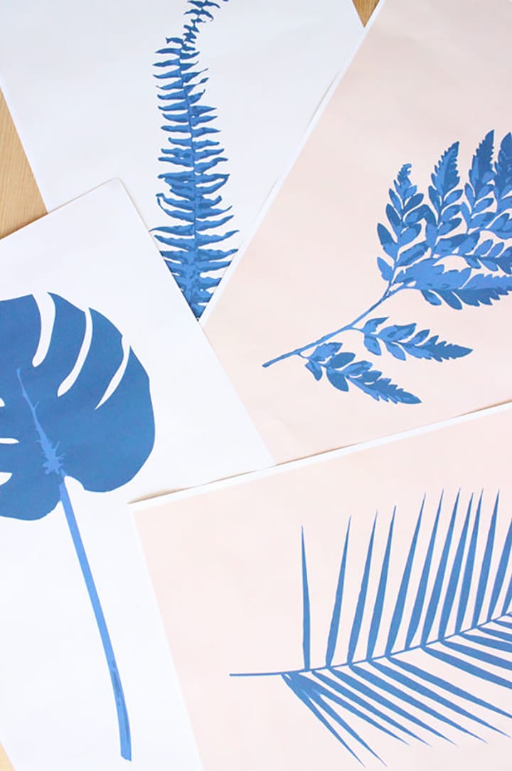 Free printable wall art – leaf prints