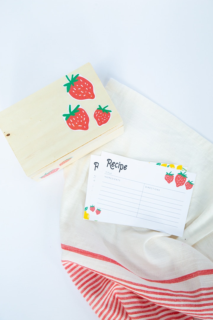 Free Printable Recipe Cards and Fruit Decals