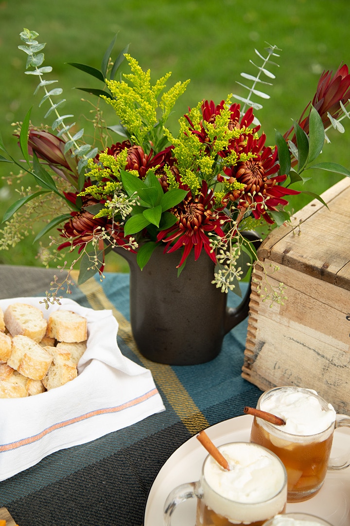 Fall Entertaining tips for outdoor gatherings