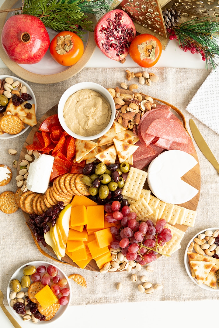 How to Build a Beautiful and Simple Holiday Cheese Board
