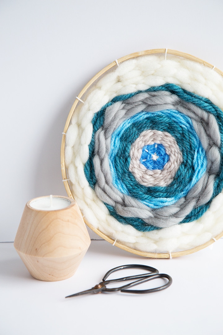 Turn an embroidery hoop into a circle weaving loom