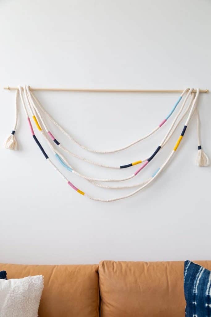DIY Wrapped Rope Wall Hanging using cotton piping from fabric store! #DIY #yarn #wallhanging 