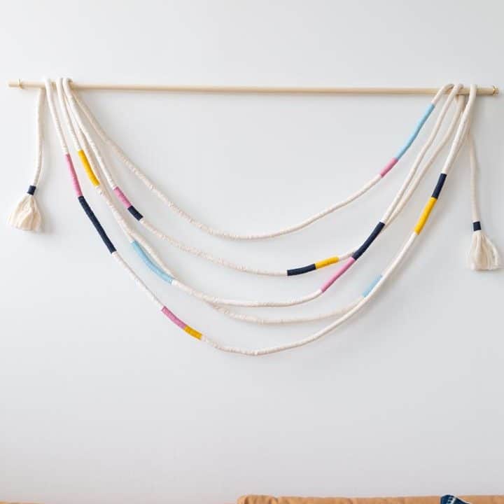 DIY Wrapped Rope Wall Hanging using cotton piping from fabric store! #DIY #yarn #wallhanging