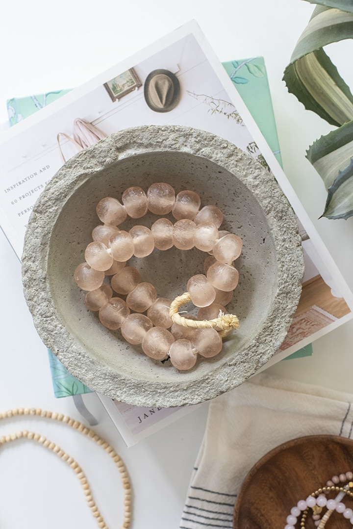 Learn how to make this easy DIY Concrete Bowl.