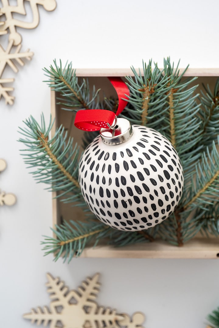 How to Make Easy DIY Velvet Christmas Ornaments - Start at Home Decor