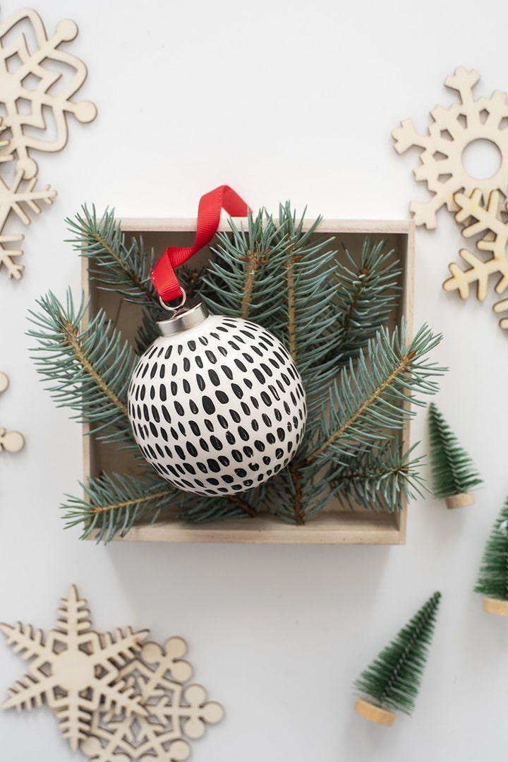 hand painted ornament ideas