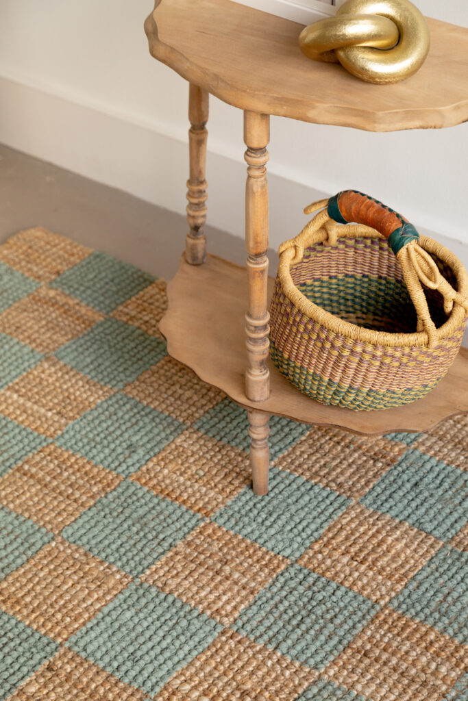 DIY Checkerboard Jute Rug - Alice and Lois