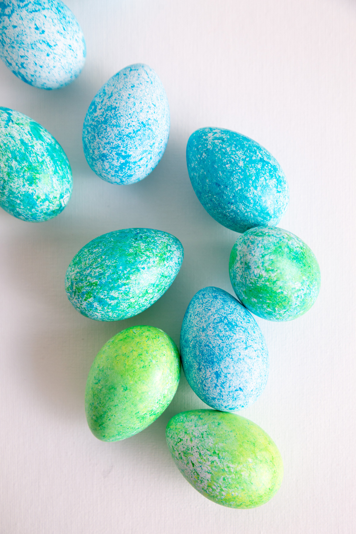 DIY speckled easter eggs